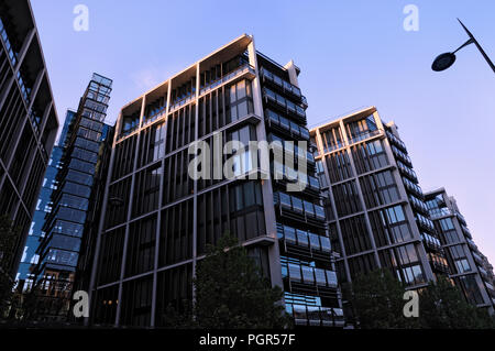 One Hyde Park, Knightsbridge, London, England, UK.  Designed by  Rogers Stirk Harbour + Partners and overseen by the Candy brothers (Candy & Candy). Stock Photo