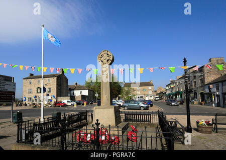 The War memorial, Leyburn market town, Richmondshire, North Yorkshire, England Stock Photo
