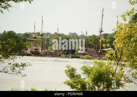 Jamestown Settlement, VA, USA. Replicas of the three ships that brought America's first permanent English colonists to Virginia in 1607. Stock Photo