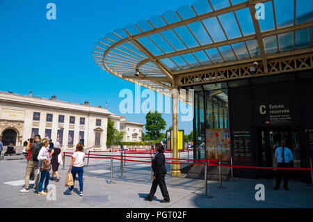 Gare Musee d'Orsay, St Germain des Pres, Left Bank, Paris, France Stock Photo