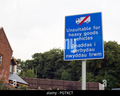 Unsuitable for heavy goods vehicles sign in Wales Stock Photo