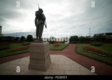 Royal Scots Fusiliers Memorial in Place de Saint-Germain-en-Laye, Ayr, South Ayrshire, Scotland, UK (Soldier Statue, Ayr) Stock Photo