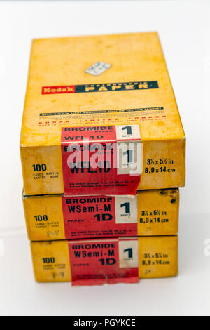 Old photographic paper kodak hi-res stock photography and images 