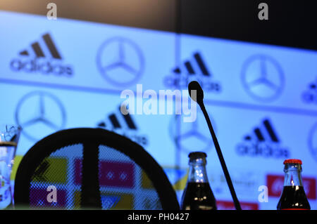 Munich, Deutschland. 29th Aug, 2018. Feature: podium, chair, microphone. GES/Soccer/National Team: DFB Press Conference, 29.08.2018 Football/Soccer: Mediaconference, Press Conference German National Football Team, Munich, August 29, 2018 | usage worldwide Credit: dpa/Alamy Live News Stock Photo