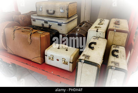 St-Constant, Canada, 28 August, 2018.Close-up of vintage travel luggage on display in the Exporail museum.Credit:Mario Beauregard/Ģ����ý Live News Stock Photo