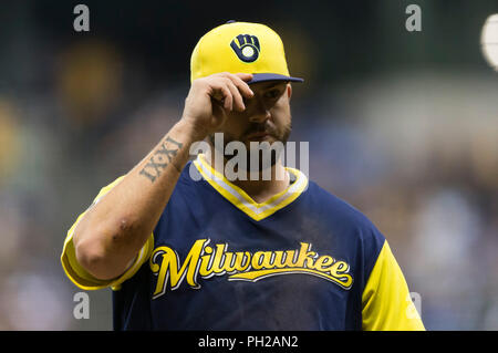 August 24, 2018: Milwaukee Brewers third baseman Mike Moustakas #18 during  the Major League Baseball game