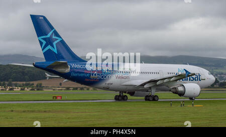 Air Transat flight across the pond departs Glasgow International Airport, Renfrewshire, Scotland - 28th August 2017 Stock Photo