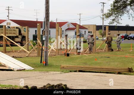 Soldiers from the 86th Engineer Support Battalion set up the Satellite ...