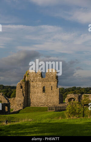 Ogmore Castle at Ogmore by Sea Vale of Glamorgan South Wales Stock Photo