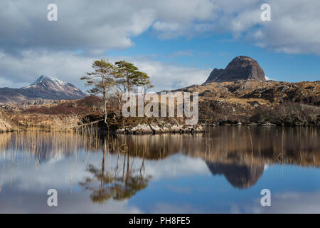 Suilven from Loch Druim Suardalain, Assynt, Scotland Stock Photo