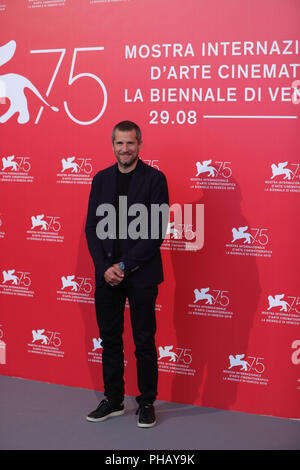 Venice, Italy. 31st Aug, 2018. Guillaume Canet attends 'Doubles Vies' photocall during the 75th Venice International Film Festival at Sala Casino, Venice, Italy, Aug. 31, 2018. Credit: Cheng Tingting/Xinhua/Alamy Live News Stock Photo