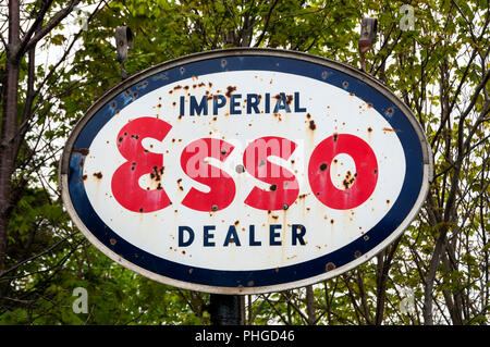 Vintage Esso sign Stock Photo - Alamy