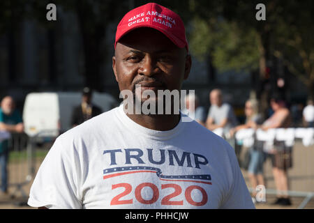 London, UK. 1st September, 2018. Trump supporter on Parliament Square. Credit: joe Kuis/Alamy Live News