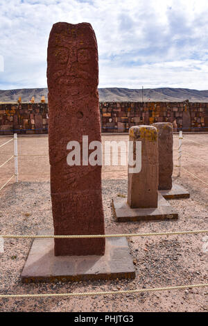 Semi-subterranean temple with the Ponce monolith visible in the Kalisasaya gateway. Tiwanaku archaeological site, La Paz, Bolivia Stock Photo