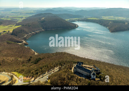 Waldeck with the castle complex Schloss Waldeck in Waldeck with the Edersee in the background in Hesse. Waldeck, Burg Waldeck an der Eder, Hesse, Germ Stock Photo