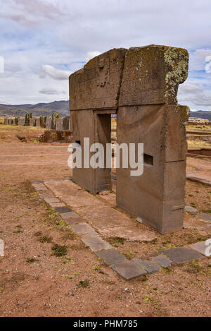 The Puerta de Sol (Gateway of the Sun) of the Kalasasaya, at the Tiwanaku archeological site, near La Paz, Bolivia. Stock Photo