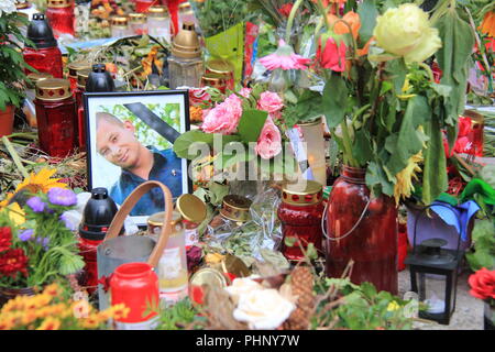 Chemnitz, Germany. 01st Sep, 2018. A piety place with a photo of the killed German man is seen during a demonstration in Chemnitz, Germany, on September 1, 2018, after some nationalist groups called for marches protesting the killing of a German man last week, allegedly by migrants. Credit: Martin Weiser/CTK Photo/Alamy Live News