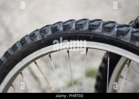 rusty bike spokes