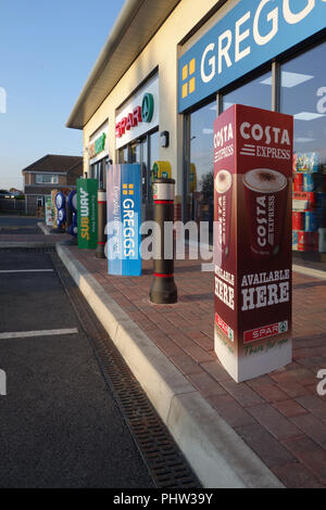 New Shop units at Thurcroft Shopping precinct Stock Photo