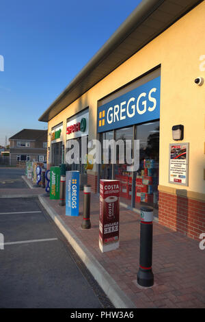 New Shop units at Thurcroft Shopping precinct Stock Photo