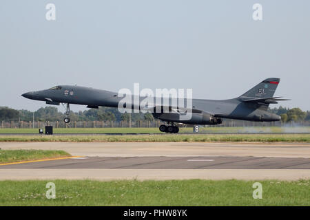 Rockwell B-1B Lancer from the 34th Bomb Squadron at Ellsworth AFB, South Dakota landing at RAF Mildenhall, Suffolk for a brief fuel. stop. Stock Photo