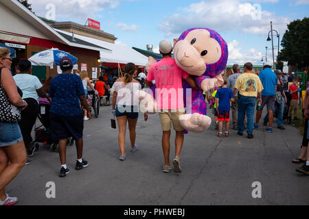 Giant fair stuffed store animals