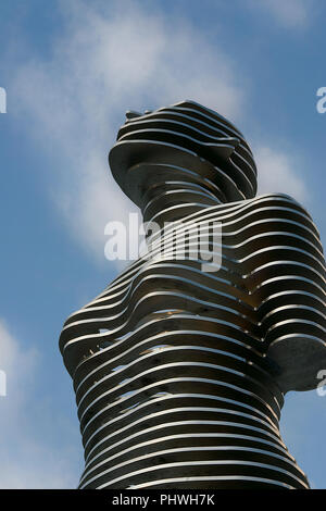 The impressive moving statue of love 'Man and Woman’ by Georgian sculptor Tamara Kvesitadze on the shore line of Batumi, Georgia. Stock Photo