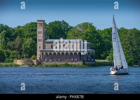 Heilandskirche, Segelboot, Havel, Sacrow, Brandenburg, Deutschland Stock Photo