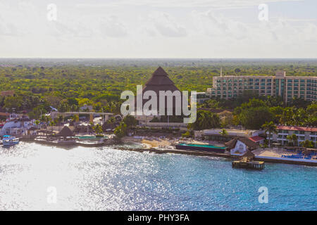 Cozumel, Mexico - May 04, 2018: The coastline and port with blue caribbean water at Cozumel, Mexico Stock Photo