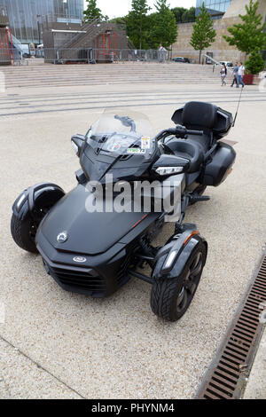 Full on view of a Can-Am’s Spyder F3 Limited, a Delta trikes motorcycle with two front wheels and one drive wheel on the back Stock Photo