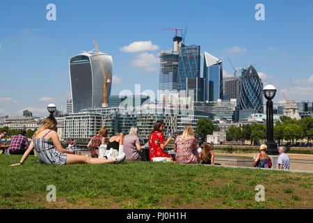 Londoners and tourists enjoying the sunshine in Potters Fields Park and The Scoop on another very hot day in the capital. According to the Met Office the heatwave is to continues in the UK and parts of Europe in coming days with record temperatures expected.  Featuring: Atmosphere, View Where: London, United Kingdom When: 03 Aug 2018 Credit: Dinendra Haria/WENN Stock Photo