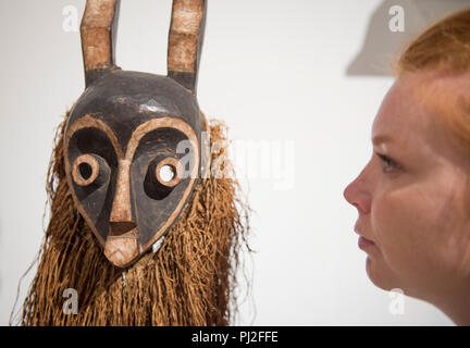 Mall Galleries, London, UK. 4 September, 2018. Tribal Art London, the UK’s premier and only specialist collectors’ event in the field of original purpose ethnographic and primal art, runs in the Mall Galleries from 5th to 8th September 2018. Credit: Malcolm Park/Alamy Live News. Stock Photo