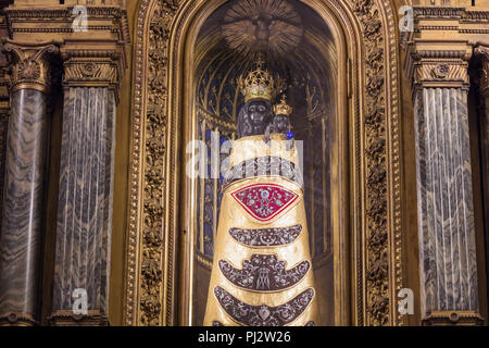 Our Lady of Loreto, Statue of Virgin Mary, Holy House, Basilica della Santa Casa interior, Loreto, Ancona, Marche, Italy Stock Photo