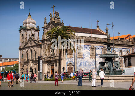 Portugal, Porto, Rua do Carmo, Igreja do Carmo, baroque catholic church with tiled facade Stock Photo