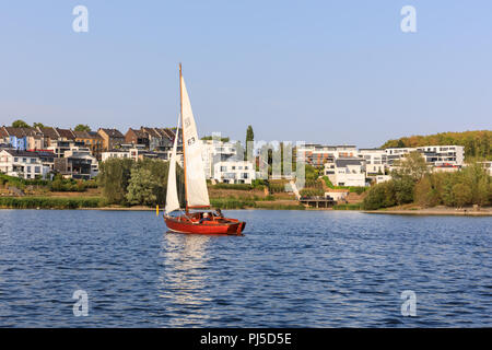 Sailboat on Phoenix See, Phoenixsee, popular urban lake in Horde, Dortmund, urban leisure, Ruhr area, North Rhine-Westphalia, NRW Germany Stock Photo