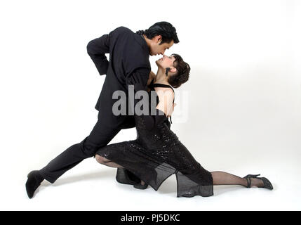 Dancing Tango-Tatara and Chinatsu by Aeris1001 on DeviantArt