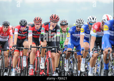 Bishop Sutton, Somerset, UK, 4th September 2018. The Tour of Britain, Stage 3 Bristol to Bristol. The chasing peloton pass Chew Valley Lake near Bishop Sutton with around 30 miles to go to the finish in Bristol. © David Partridge / Alamy Live News Stock Photo