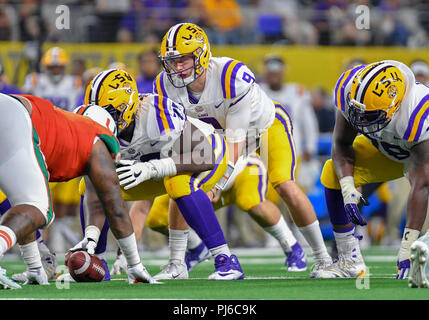 September 2, 2018: LSU Tigers quarterback Joe Burrow #9 in the Advocare  Classic NCAA Football game between the University of Miami Hurricanes and  the Louisiana State University Tigers at AT&T Stadium in