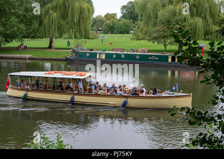 Pleasure boat cruise on the river Avon, Stratford Upon Avon, Warwickshire, England Stock Photo