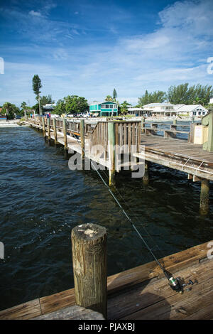 A view of the shoreline from theThe Rod and Reel Pier, a popular tourist attraction in picturesque Anna Maria Island, on the Gulf cost of Florida, USA Stock Photo