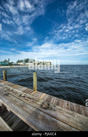 A view of the shoreline from theThe Rod and Reel Pier, a popular tourist attraction in picturesque Anna Maria Island, on the Gulf cost of Florida, USA Stock Photo