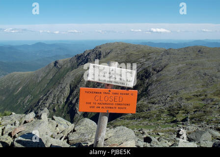 Mount Washington - Tuckerman Ravine Trail 'Closed due to hazards conditions' sign in the White Mountains, New Hampshire. Mount Washington is famous fo