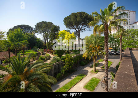 Nestled on a part of the city walls, the Bayonne botanical garden seen from the Lachepaillet rampart (Pyrenees Atlantiques Aquitaine France). Botanic Stock Photo