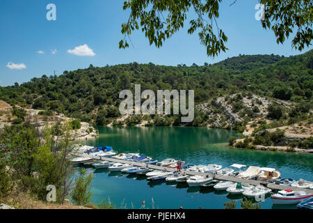 Lac d'Esparron in Alpes-de-Haute Provence region of Southern France Stock Photo