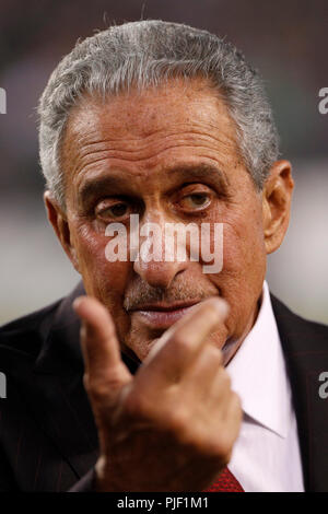 Philadelphia, Pennsylvania, USA. 6th Sep, 2018. Atlanta Falcons owner Arthur Blank looks on prior to the NFL game between the Atlanta Falcons and the Philadelphia Eagles at Lincoln Financial Field in Philadelphia, Pennsylvania. Christopher Szagola/CSM/Alamy Live News Stock Photo
