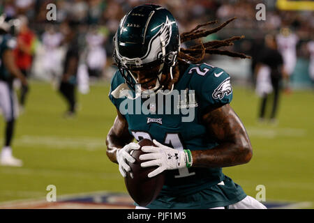 Philadelphia, Pennsylvania, USA. 6th Sep, 2018. Philadelphia Eagles cornerback Ronald Darby (21) in action prior to the NFL game between the Atlanta Falcons and the Philadelphia Eagles at Lincoln Financial Field in Philadelphia, Pennsylvania. Christopher Szagola/CSM/Alamy Live News Stock Photo