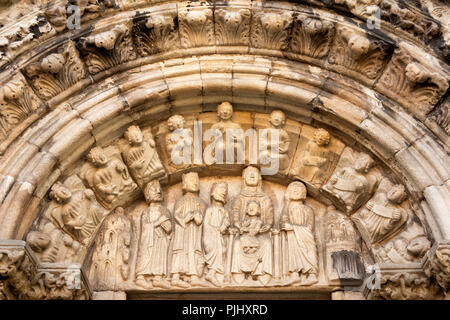 Spain, Galicia, A Coruna, Ciudad Vieja, Rúa Damas, Colexiata Santa Maria Del Campo church, carving above doorway Stock Photo