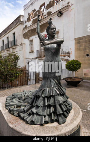 Spain, Cadiz, bronze statue of famous Flamenco Dancer Conchita Aranda Fosa, born 1932 Stock Photo