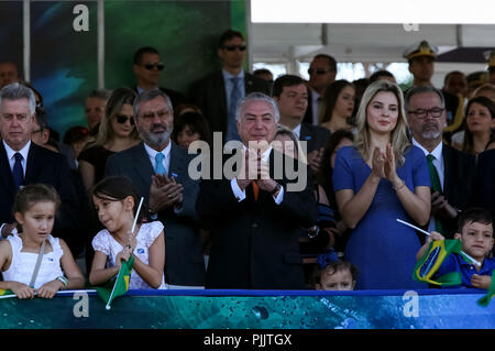 Brasilia, Brazil. 7th Sep, 2018. Photo provided by Brazil's Presidency shows Brazilian President Michel Temer (C, front) and his wife Marcela Temer (2nd R, front) watching the parade marking the 196th anniversary of Brazil's Independence in Brasilia, capital of Brazil, on Sept. 7, 2018. Credit: Marcos Correa/Brazil's Presidency/Xinhua/Alamy Live News Stock Photo