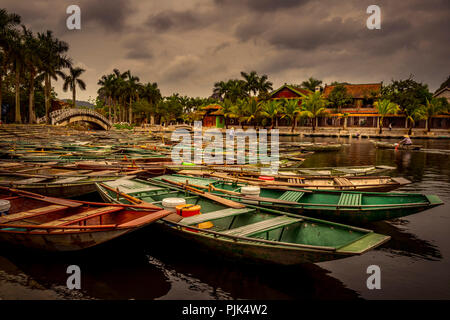 Asia, Vietnam, Ninh Binh Province, Halong Bay, dry, dry Halong Bay, boat, boat tour Stock Photo